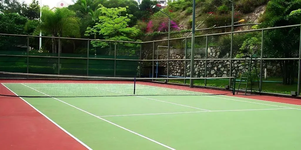 Nanhai Oil Hotel Zhuhai 4*,