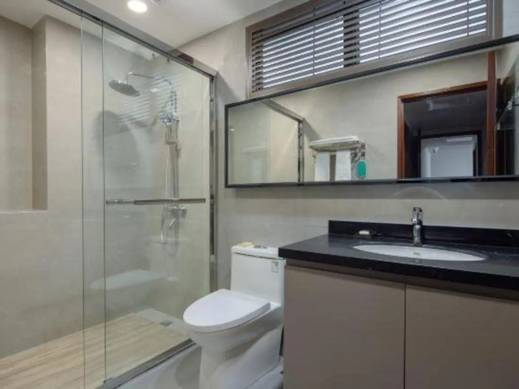 Nanhai Oil Hotel Zhuhai 4*,