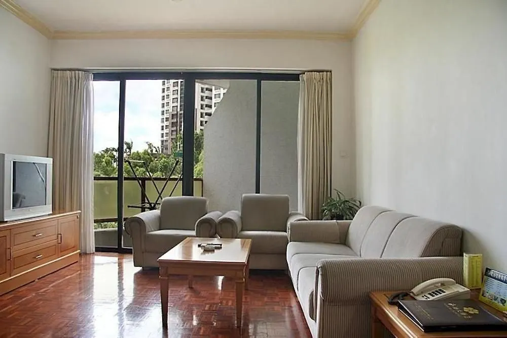Nanhai Oil Hotel Zhuhai 4*,